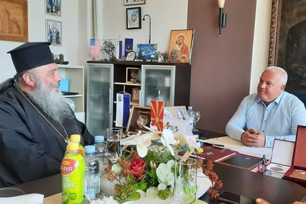 Прва официјална средба на градоначалникот на Делчево, Трајковски и епископот Марко